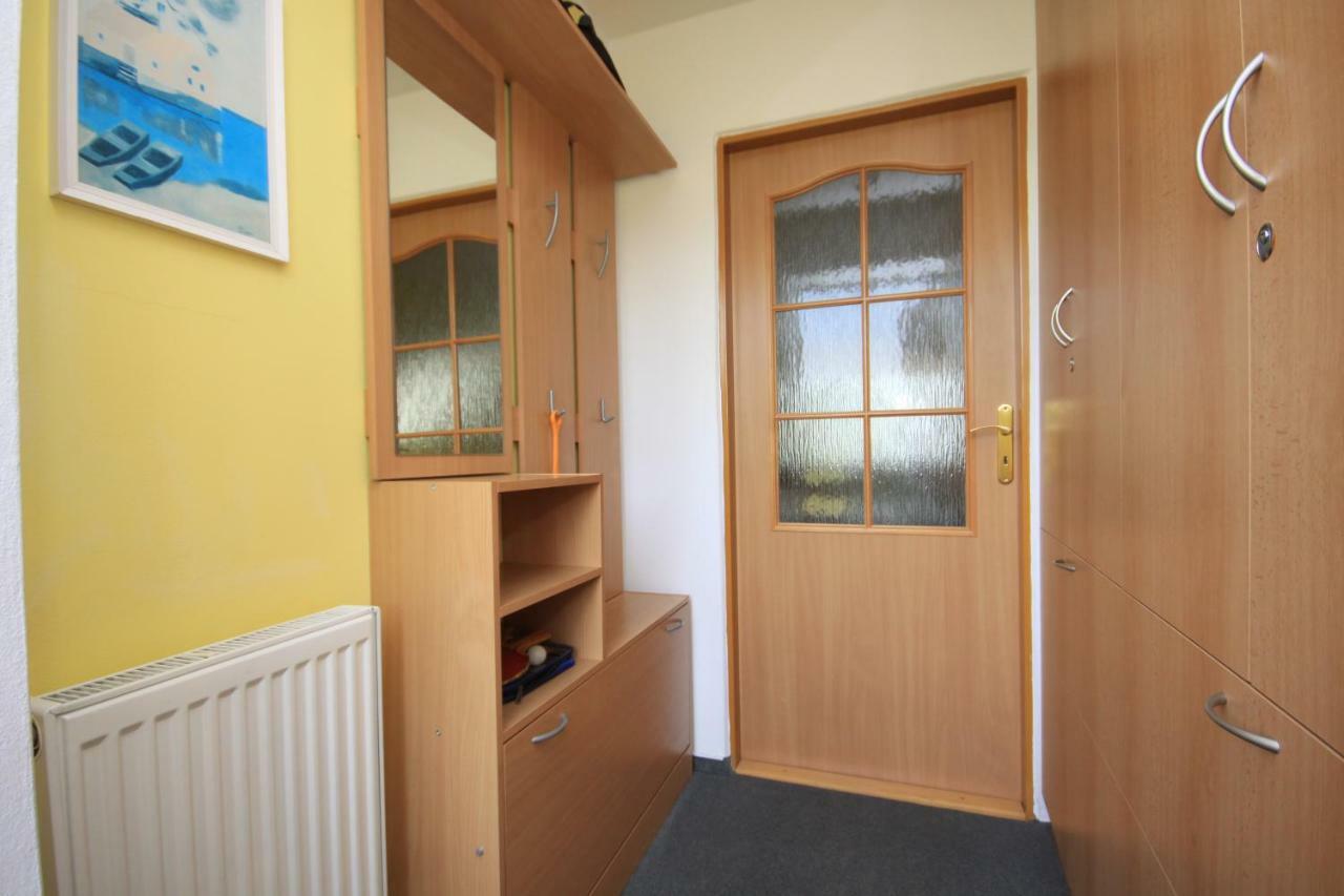 Apartman Pod Cernou Horou Roznov pod Radhostem Exterior photo