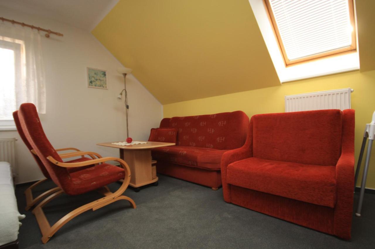 Apartman Pod Cernou Horou Roznov pod Radhostem Exterior photo