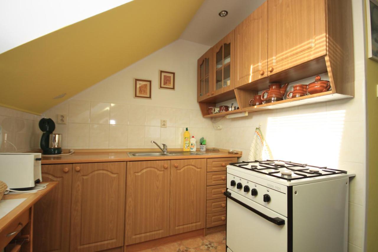 Apartman Pod Cernou Horou Roznov pod Radhostem Exterior photo