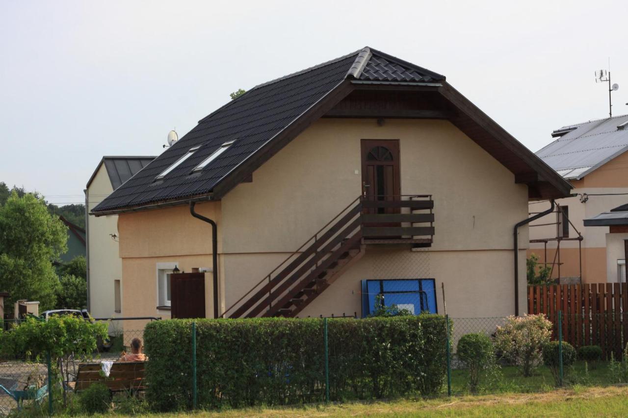 Apartman Pod Cernou Horou Roznov pod Radhostem Exterior photo